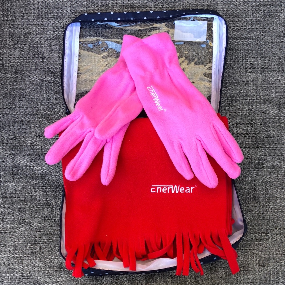 NWOT EnerWear fleece gloves and scarf gift set